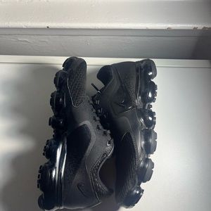 Nike vapormax triple black
